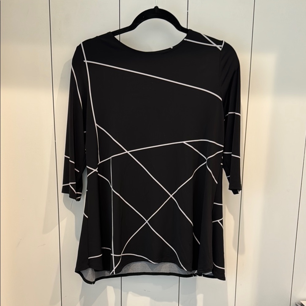 Alfani Black and White 3/4 Sleeve Relaxed Blouse